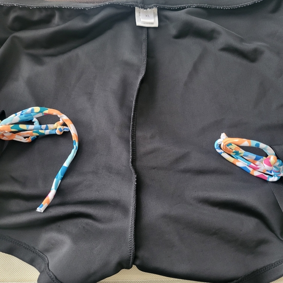 Halter Tankini Set - Picture 10 of 10